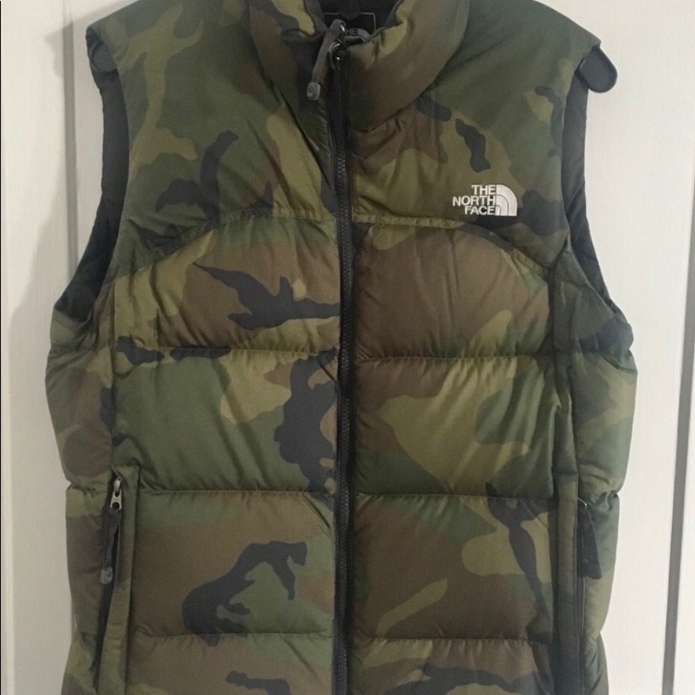 North Face Camo 700 Nuptse Puffer Vest Women’s M